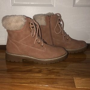 Steve Madden ALASKA Winter Boot in Nude Size 9.5